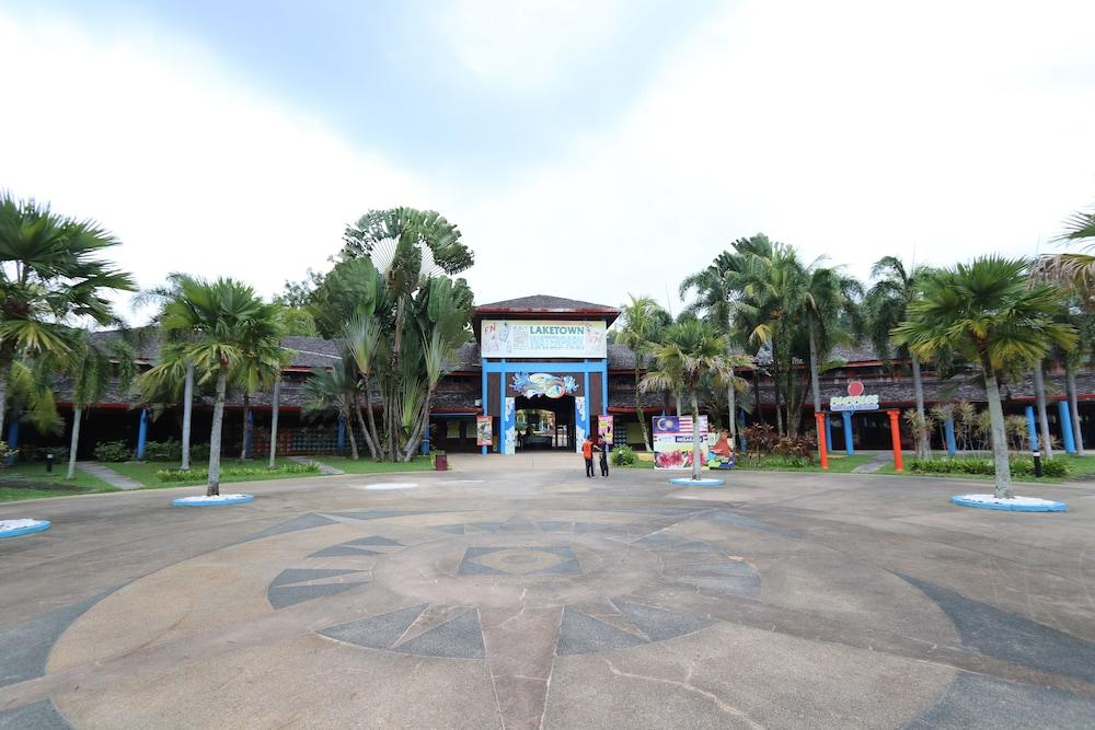 Bukit Merah Laketown Resort Taiping Eksteriør billede